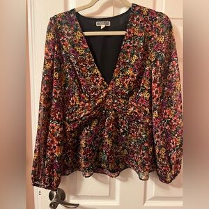 Pleione Floral V-Neck Women's Top Size M